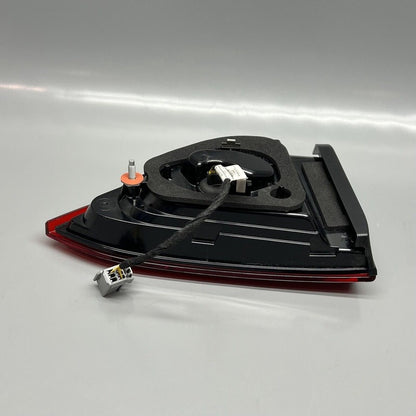 CCC150001 MASERATI LEVANTE INNER TAIL LIGHT RIGHT SIDE 2017 18 19 20 21 2022 OEM CCC150001