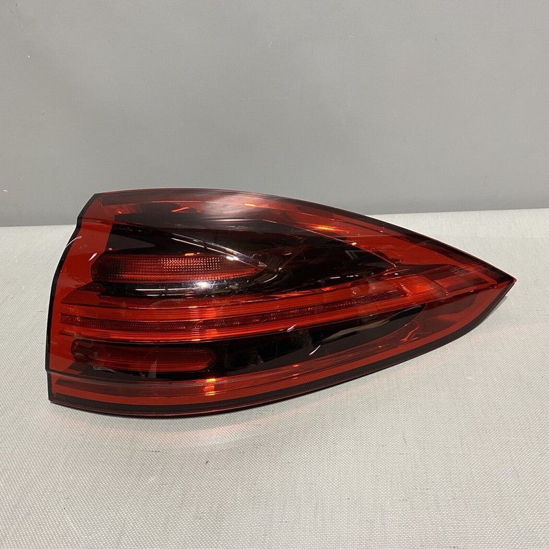 PORSCHE CAYENNE TAIL LIGHT RIGHT PASSENGER LED 7P545208H OEM 2015 2016