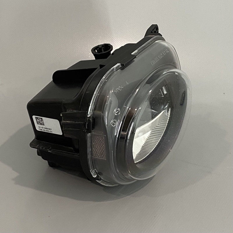 BMW 528 FOG LIGHT RIGHT PASSENGER 2014 2015 2016 6317-7311294 OEM