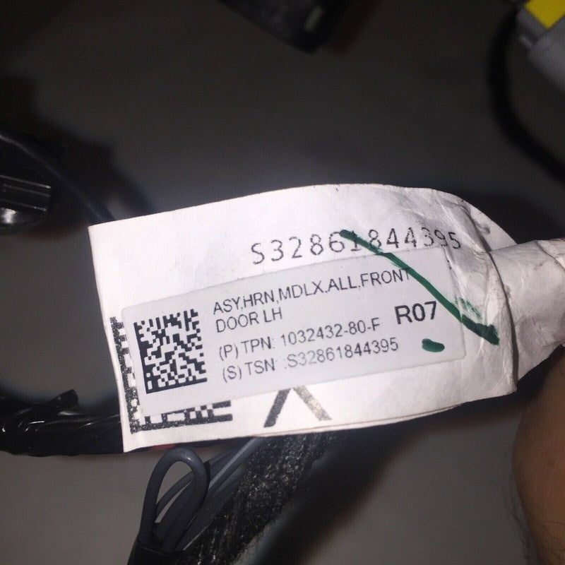 1032432-80-F  /   P1047257-00-D TESLA MODEL X DOOR WIRING HARNESS LEFT FRONT 2015 2016 2017 2018 OEM