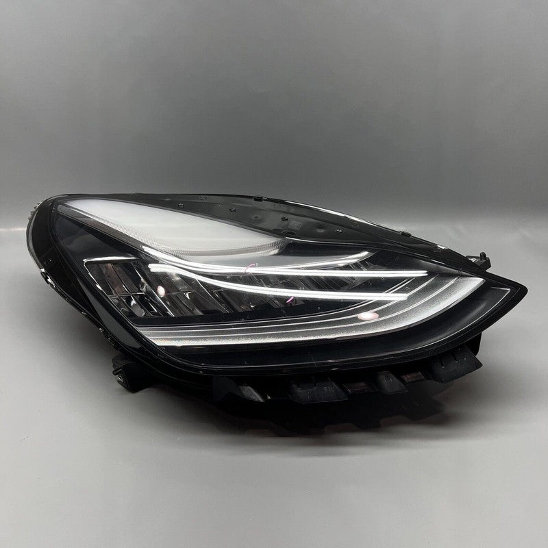 1077372-00-L TESLA MODEL 3 HEADLIGHT RIGHT PASSENGER LED 2017 2018 2019 2020 OEM 1077372-00-L