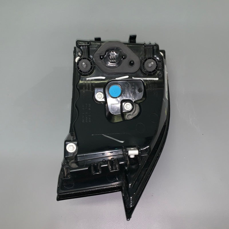 1034332-00-A TESLA MODEL X TAIL LIGHT LEFT DRIVER 1034332-00-A 2015 2016 2017 2018 2019 OEM