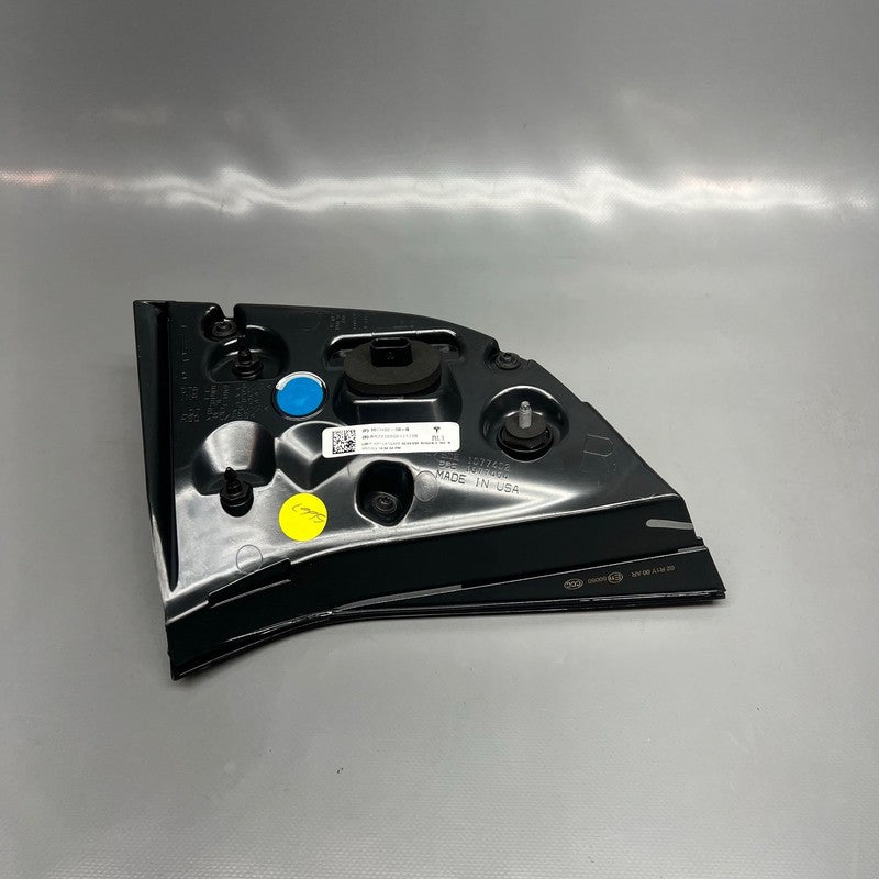 TESLA MODEL 3 TAIL LIGHT TRUNK RIGHT PASSENGER 2017 2018 2019 2020 202