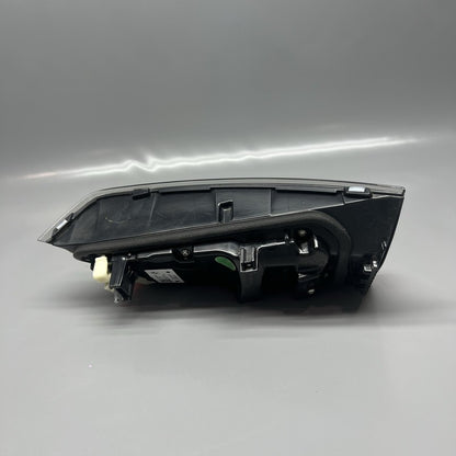 H7749508906 BMW M3 TAIL LIGHT INNER LEFT 330 M340 2019 2020 2021 OEM H7749508906 SEDAN