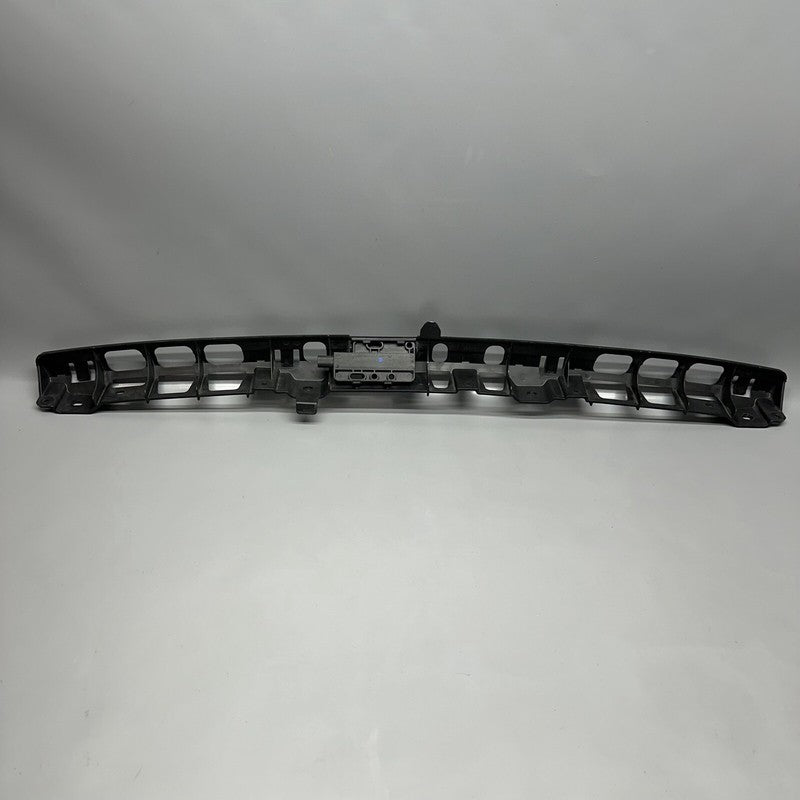 7P5807863 PORSCHE CAYENNE REAR BUMPER CENTER BRACKET 2011 12 13 14 15 16 17 2018 7P5807863