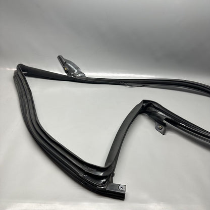 1090510-00-L TESLA MODEL 3 DOOR SEAL RIGHT REAR 2017 18 19 20 21 22 2023 OEM 1090510-00-L