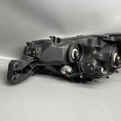 SUBARU LEGACY OUTBACK HEADLIGHT RIGHT PASSENGER 2015 2016 2017 HALOGEN  LED OEM