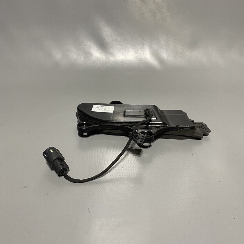 1035418-00-E TESLA MODEL X OUTER DOOR HANDLE LEFT FRONT 2016 2017 2018 2019 OEM 