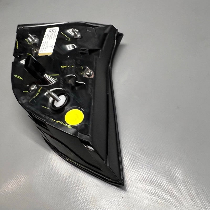 TESLA MODEL Y TAIL LIGHT TRUNK LEFT DRIVER 2021 2022 2023 2024 OEM 150