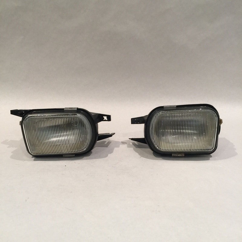 2158200556 MERCEDES BENZ CL500 FOG LIGHT LEFT AND RIGHT SIDE  CL CLASS 2000 2001 2002 OEM