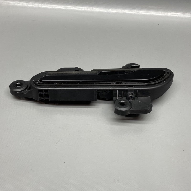 1528114-00-D TESLA MODEL Y 3 DOOR HANDLE LEFT OUTER 2017 2018 2019 2020 2021 2022 OEM