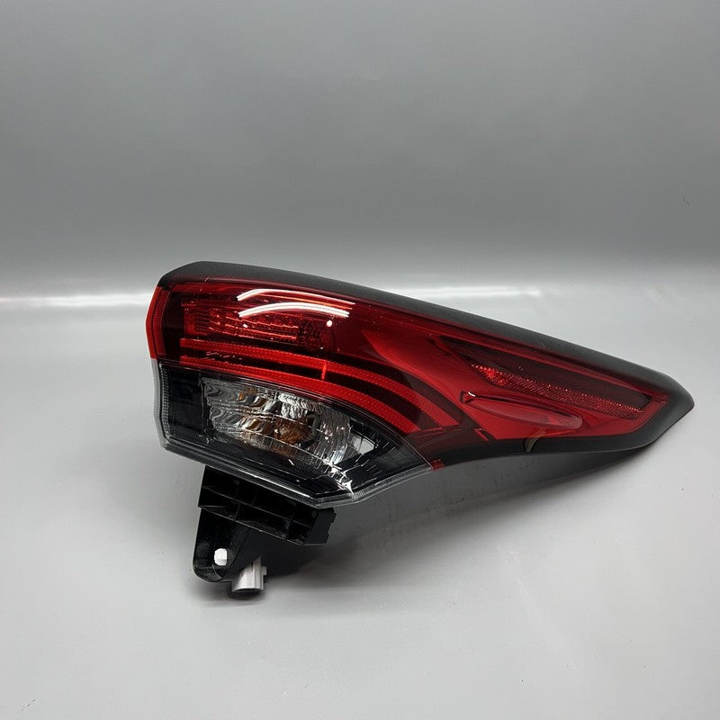 TOYOTA HIGHLANDER TAIL LIGHT RIGHT PASSENGER 2020 2021 2022 LED OEM 