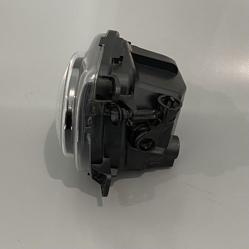 BMW 528 FOG LIGHT RIGHT PASSENGER 2014 2015 2016 6317-7311294 OEM