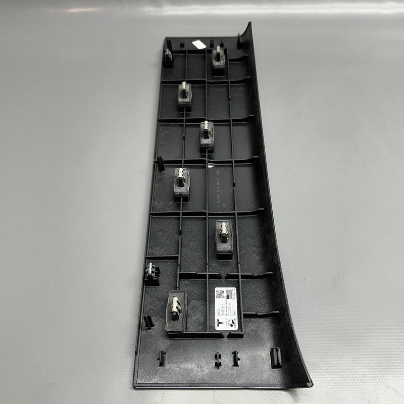 1032435-00-G TESLA MODEL X DOOR WELCOME PLATE TRIM RIGHT 2016 2017 2018 2019 2020 1053195-00F