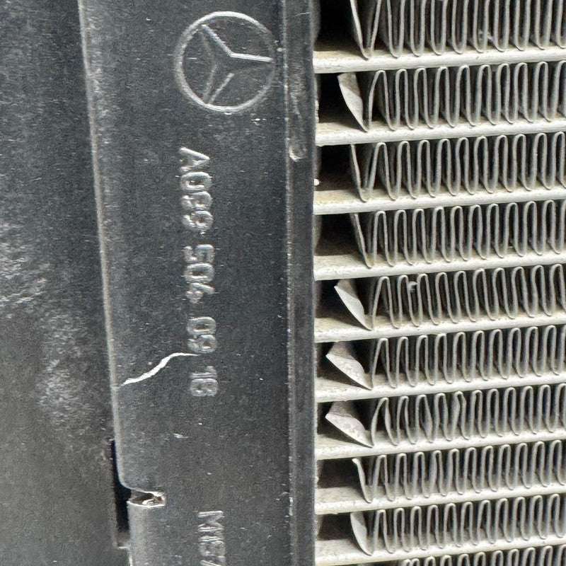 A0995001303 MERCEDES BENZ  GLS450 COOLING RADIATOR 2012-2014 2015 2016 2017 2018 2019 OEM