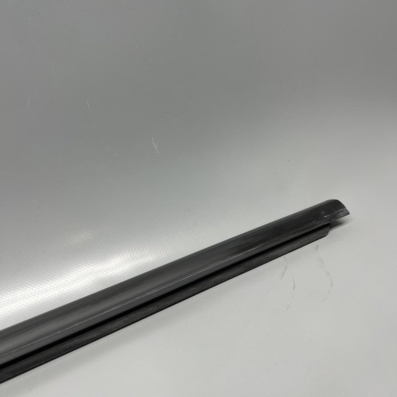 5GM837477B VOLKSWAGEN GOLF GTI DOOR WINDOW BELT LEFT FRONT 2015 16 17 18 2019 5GM837477B