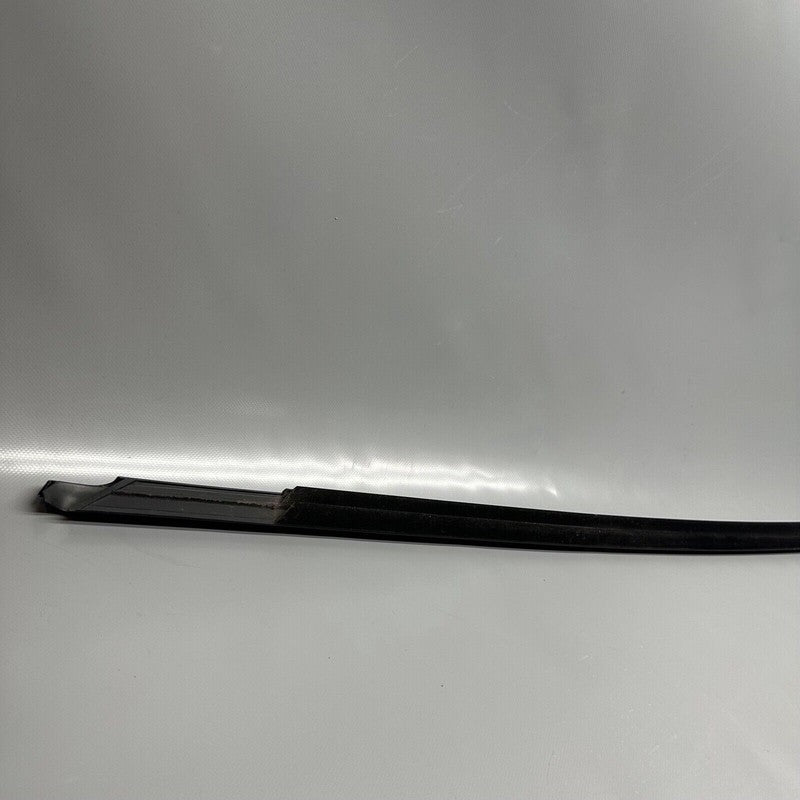 99153708601 PORSCHE 911 CAYMAN 718 DOOR MOLDING RIGHT FRONT 2017-2023 OEM 99153708601