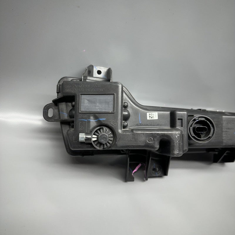 1077391-00-F TESLA MODEL 3 FOG LIGHT LEFT DRIVER 2017 18 19 20 21 22 2023 3 PIN 1077391-00-F