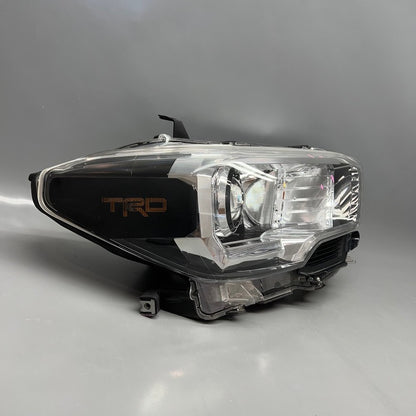 TOYOTA TACOMA TRD HEADLIGHT RIGHT PASSENGER 2016 2017 2018 OEM