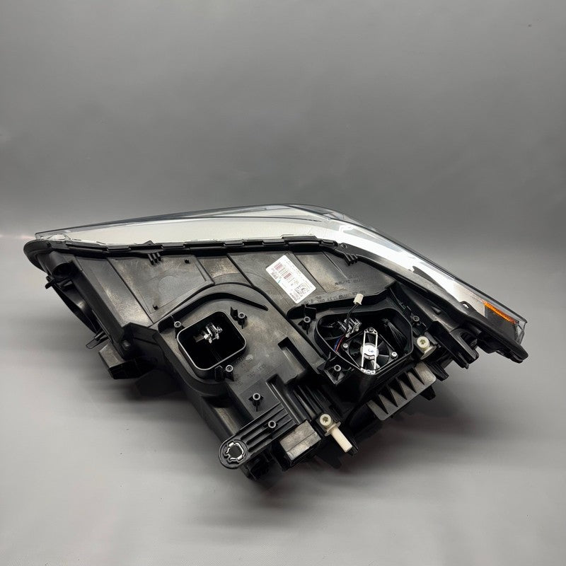 BMW X1 HEADLIGHT RIGHT PASSENGER 2016 2017 2018 2019 LED OEM 631171937