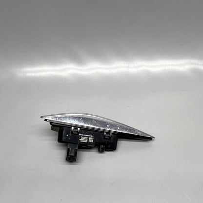 1125107-77-E TESLA MODEL 3 FENDER CAMERA MARKER RIGHT 2018 2019 2020 2021 1125107-77-E