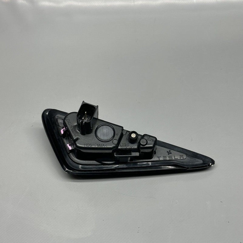 TESLA MODEL 3 Y FENDER CAMERA MARKER RIGHT 2017 18 19 20 21 2022 14958