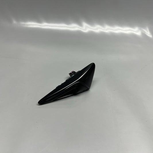 1495865-20-D TESLA MODEL 3 Y FENDER CAMERA MARKER RIGHT 2018 2019 2020 2021 2022 OEM