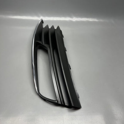 8V5807682A AUDI A3 FRONT BUMPER GRILLE RIGHT 2015 2016 OEM 8V5807682A