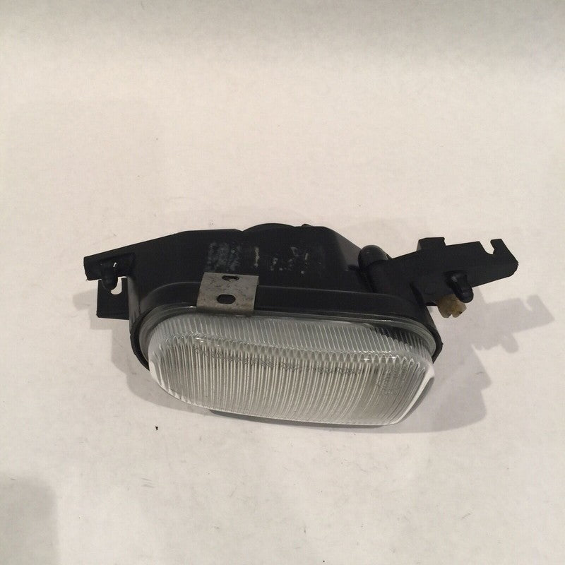 151000-00 MERCEDES BENZ CL500 FOG LIGHT RIGHT PASSENGER 151000-00 2000 2001 2002 2003 OEM