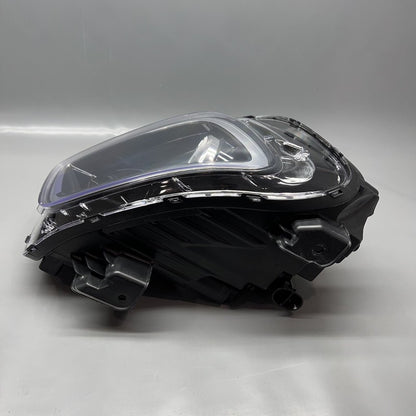 92102-K2070 HYUNDAI VENUE HEADLIGHT RIGHT PASSENGER 2020 2021 2022 2023 2024 HALOGEN 