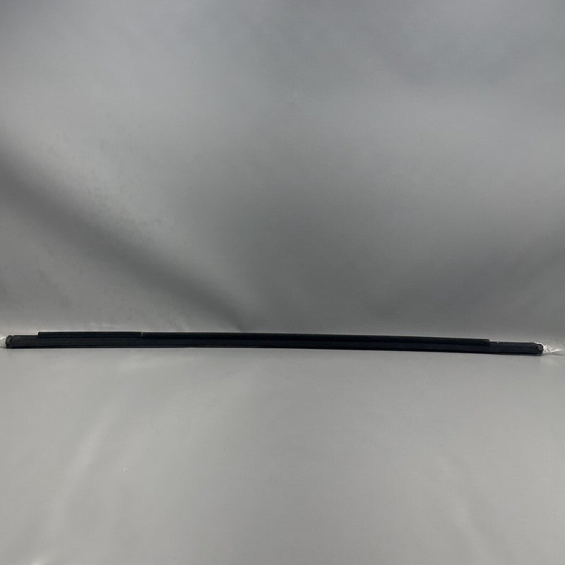 1032168-00-D TESLA MODEL X DOOR WINDOW MOLDING RIGHT REAR 2016 17 18 19 2020 OEM 1032168-00-D