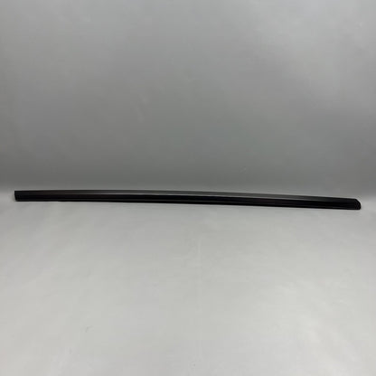 1621165-00-B TESLA MODEL Y DOOR WINDOW MOLDING RIGHT FRONT 2020 21 22  23 2024 1621165-00-B