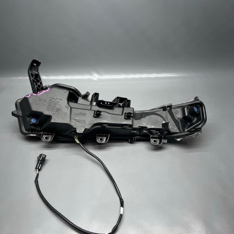 LEXUS NX200 RUNNING FOG LIGHT RIGHT PASSENGER 2016 2017 2018 2019 OEM