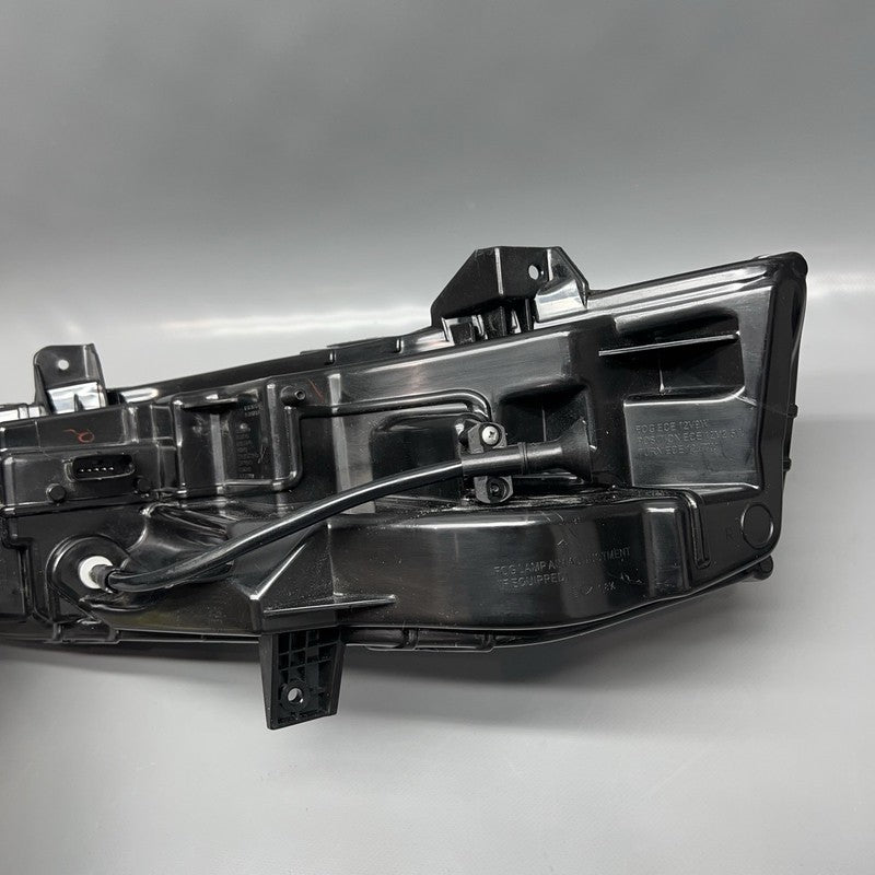 FORD MUSTANG FOG LIGHT RIGHT PASSENGER 2018 2019 2020 2021 2022 OEM