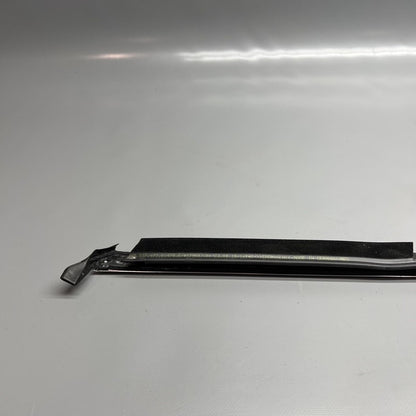 9Y0837476H PORSCHE CAYENNE DOOR BELT MOLDING RIGHT FRONT 2019 2020 OEM 9Y0837476H