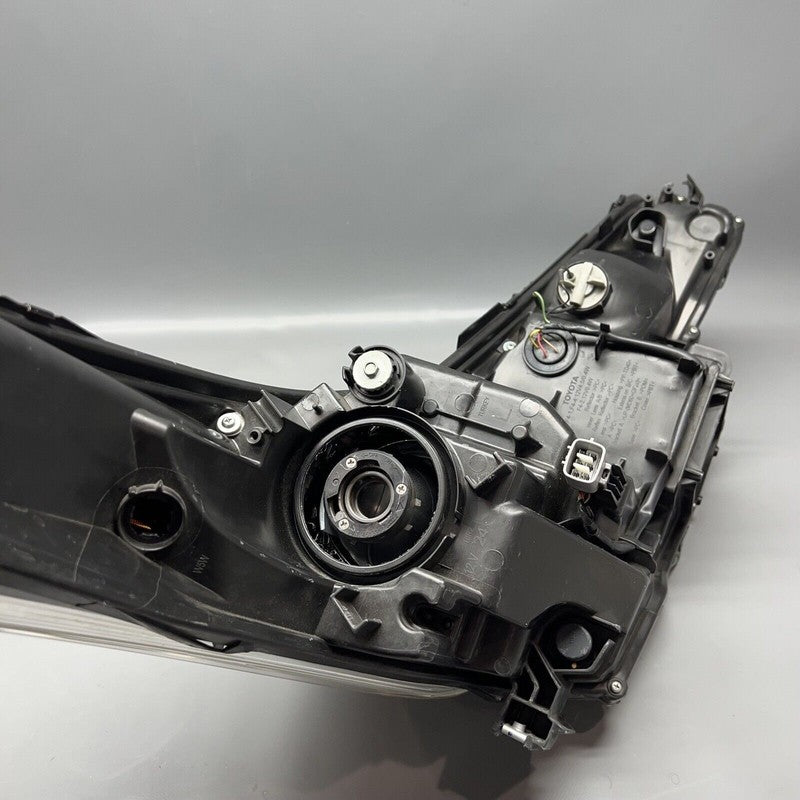 TOYOTA CHR HEADLIGHT LEFT DRIVER 2017 2018 2019 OEM 81150-F4041-00