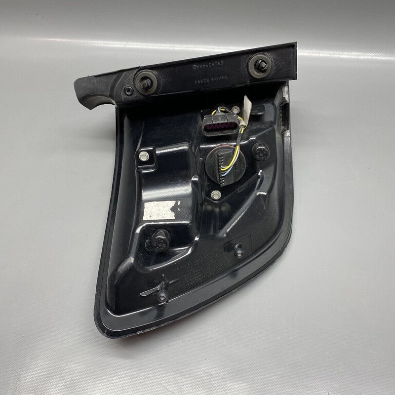 68155948AD DODGE DURANGO TAIL LIGHT RIGHT PASSENGER 68155948AD 2014 2015 2016 2017 2018 OEM
