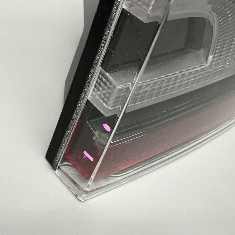 1502088-00-B TESLA MODEL S TAIL LIGHT RIGHT PASSENGER 2016 2017 2018 2019 2020 DAMAGED