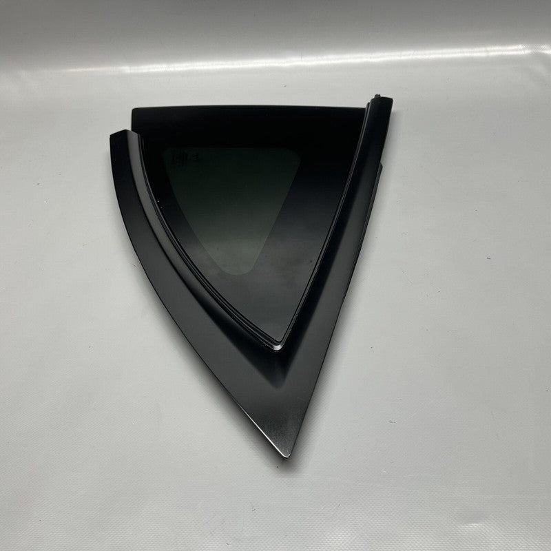 1495740-00-E TESLA MODEL Y QUARTER GLASS LEFT REAR 2020 2021 2022 2023 OEM 1495740-00-E