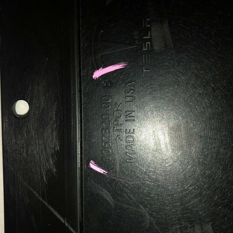 1057320-00-B TESLA MODEL S DIFFUSER UNDERTRAY REAR BUMPER 1057320-00-B 2016 2017 2018 OEM