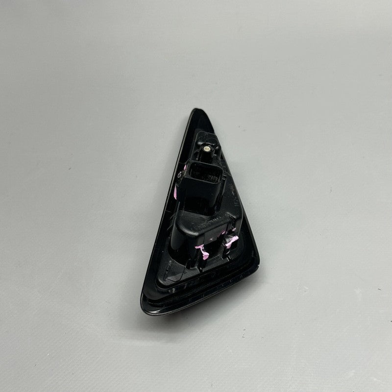 1495865-20-D TESLA MODEL 3 Y FENDER CAMERA MARKER RIGHT 2017 18 19 20 21 2022 1495865-20-D