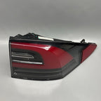 TESLA MODEL X TAIL LIGHT RIGHT PASSENGER 2016 2017 2018 2019 2020 OEM