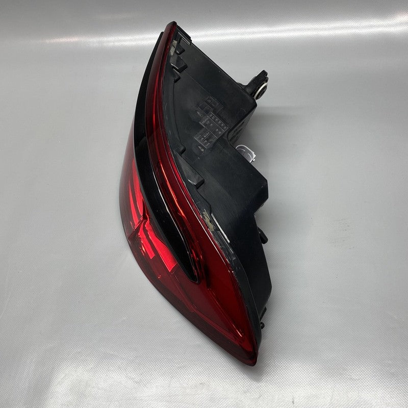4N0945208S AUDI A8 TAIL LIGHT RIGHT PASSENGER 2019 2020 2021 2022 LED 4N0945208S OEM