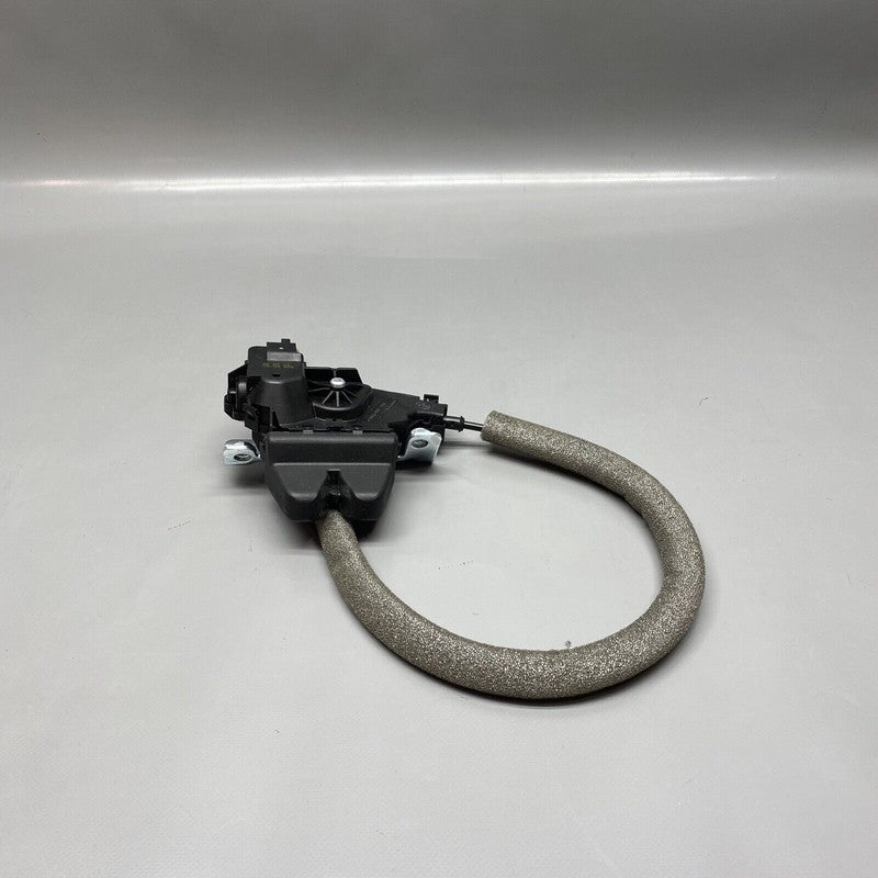A2047500485 MERCEDES BENZ CLS550 TRUNK LOCK ACTUATOR MOTOR  2014 2015 16 17 18 2019 2020 OEM