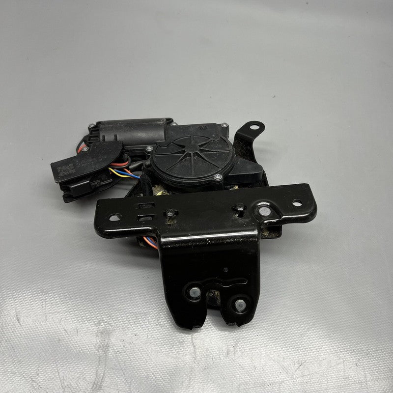 1500604-00-B TESLA MODEL 3 Y LIFTGATE LINCH CINCH 2018 19 20 21 22 2023 OEM 1500604-00-B
