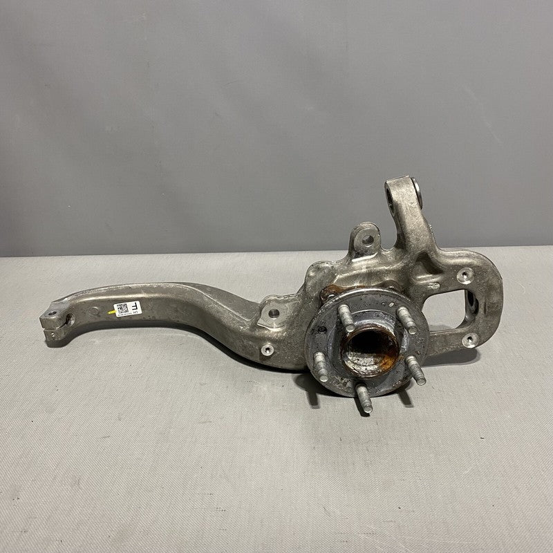 GX73-3K186-CB JAGUAR XE KNUCKLE LEFT FRONT WITH HUB GX73-3K186-CB OEM 2016 2017 2018
