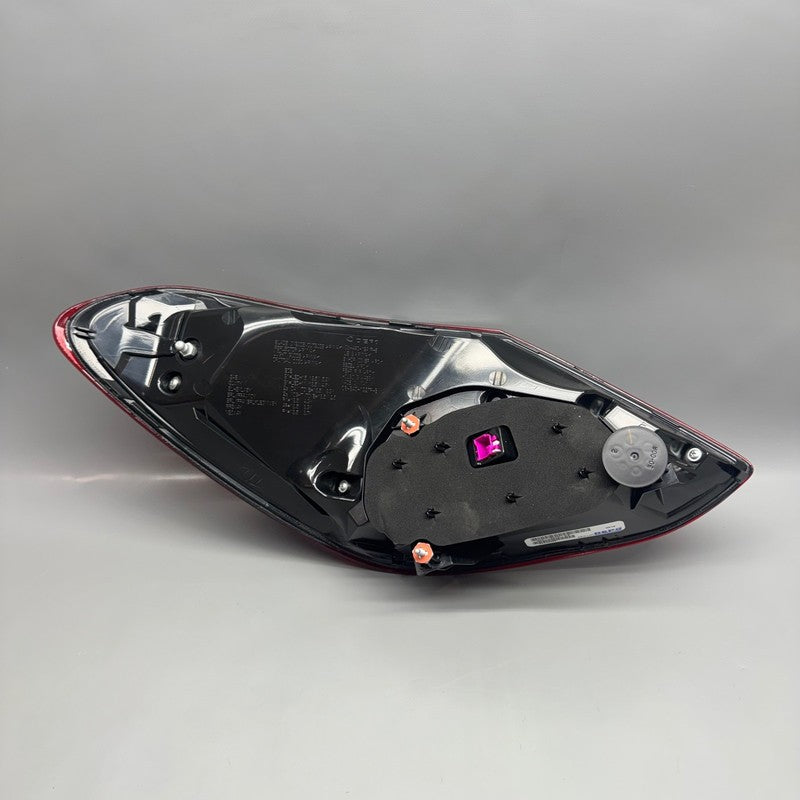 MERCEDES BENZ C63 C300 TAIL LIGHT RIGHT PASSENGER AFTERMARKET 2019 202