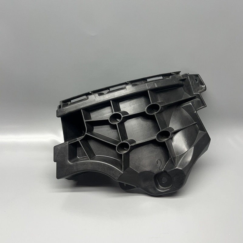 4M8807394 AUDI Q8 UPPER BUMPER GUIDE RIGHT REAR 2019 2020 2021 2022 2023 OEM 4M8807394