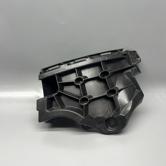 4M8807394 AUDI Q8 UPPER BUMPER GUIDE RIGHT REAR 2019 2020 2021 2022 2023 OEM 4M8807394
