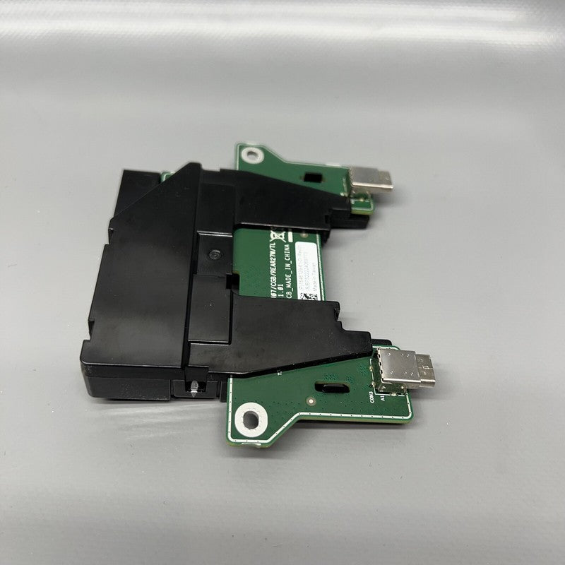1546129-00-D TESLA MODEL Y CENTER CONSOLE REAR USB-C MODULE 2020 2021 2022 2023 1546129-00-D